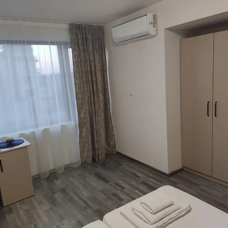 Guest house Къща За Гости Карамел